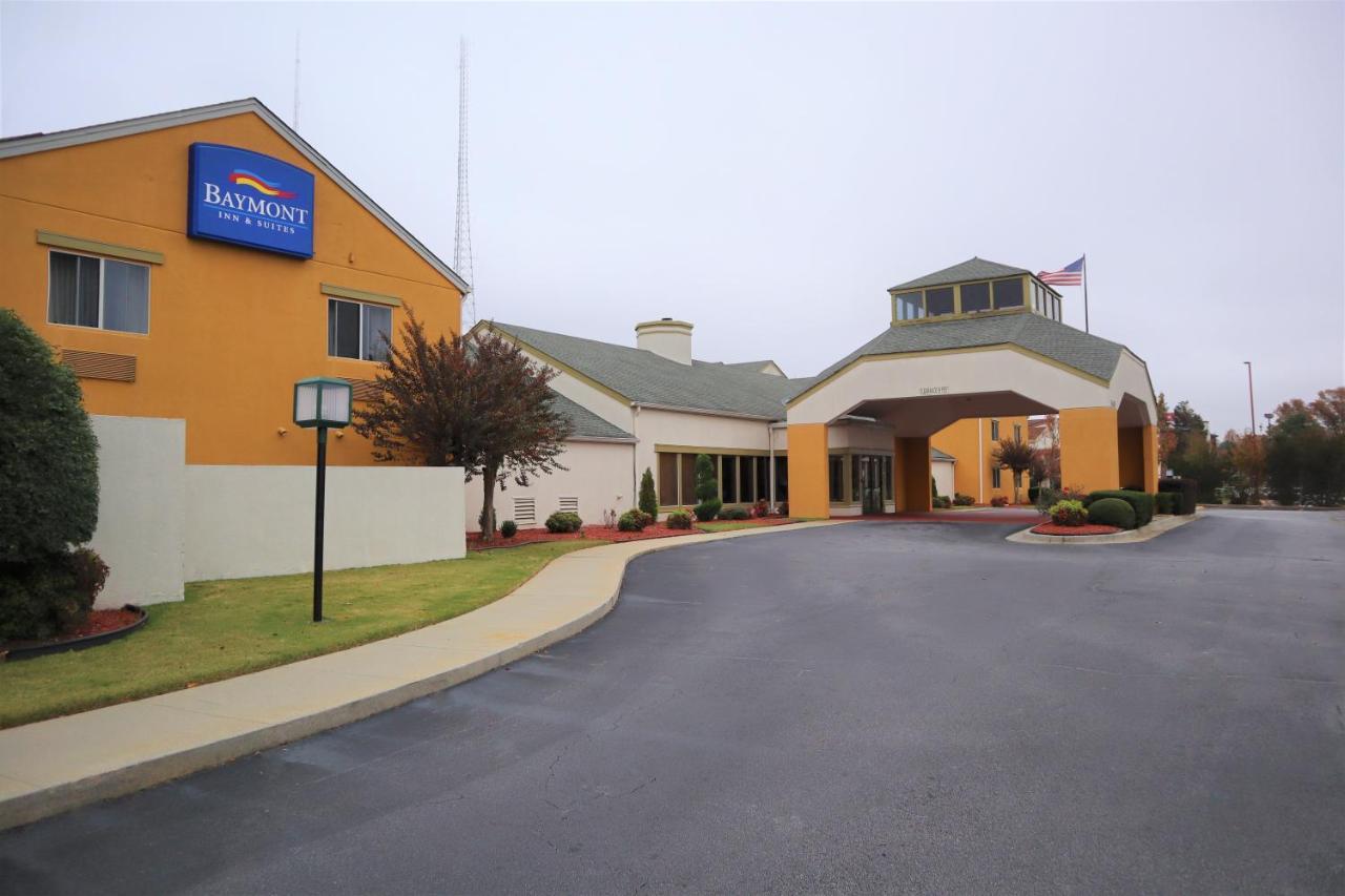 Отель Baymont By Wyndham Norcross Atlanta Экстерьер фото