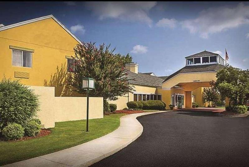 Отель Baymont By Wyndham Norcross Atlanta Экстерьер фото