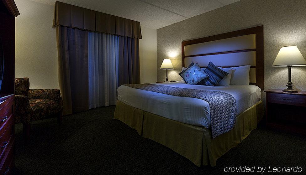 Отель Baymont By Wyndham Norcross Atlanta Экстерьер фото